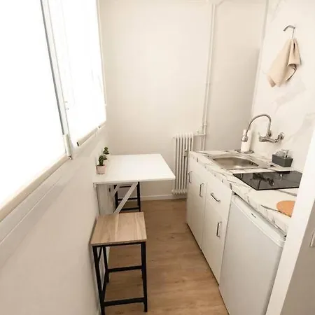/ 15min De La Apartment *
