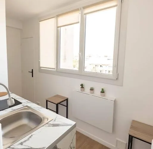 Apartment / 15min De La Frejus