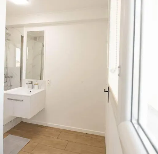 Apartment / 15min De La *